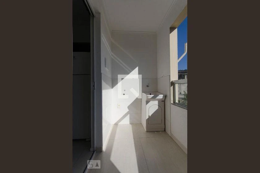 2-bedroom apartment with a mountain view in Florianópolis — photo 21