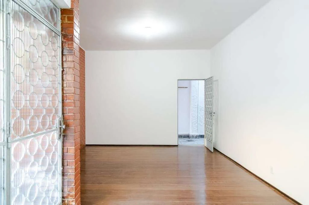 Rental house with 3 bedrooms and 267 m² — photo 3