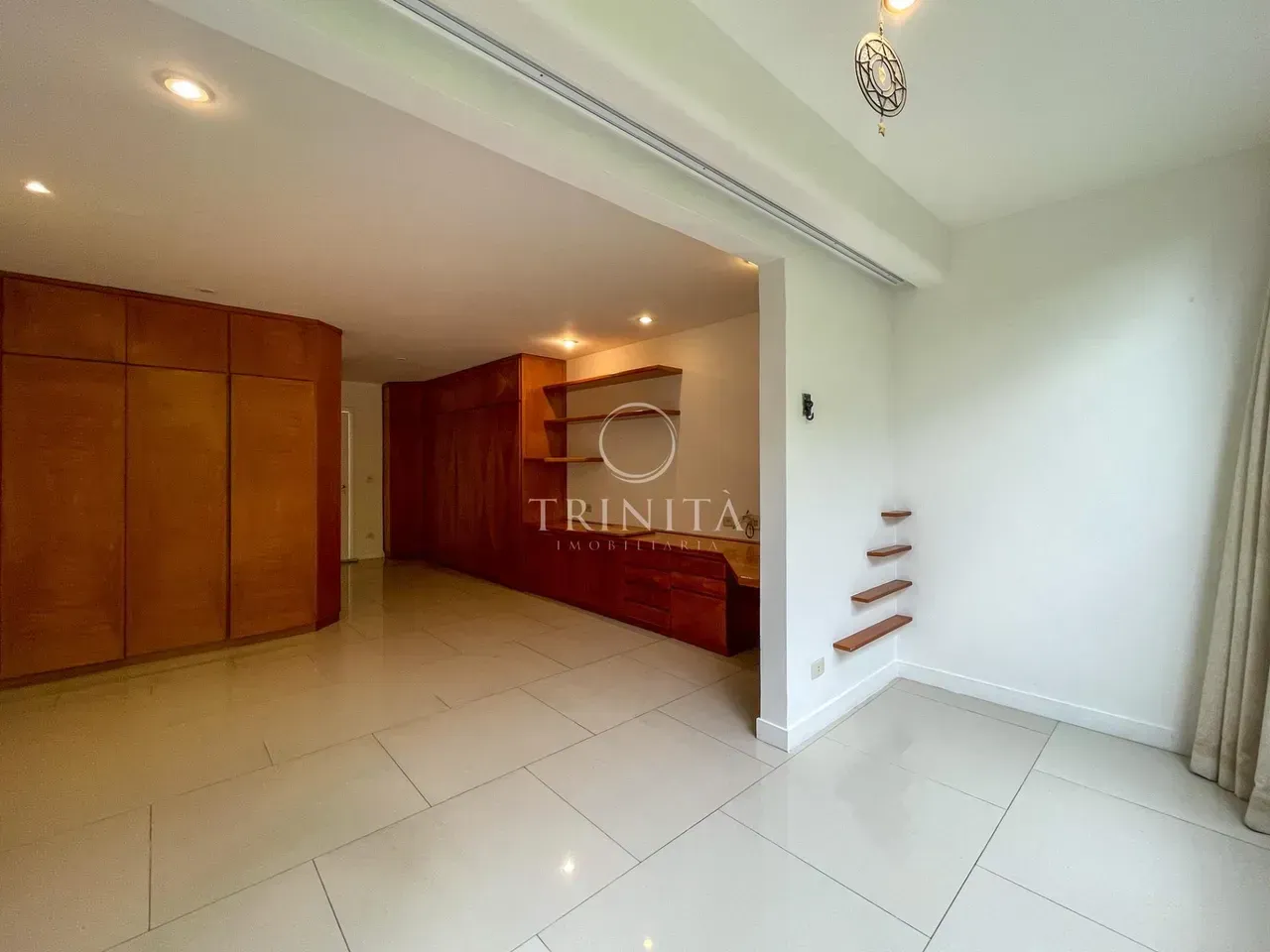 House for rent with 4 bedrooms and 5 bathrooms — photo 17