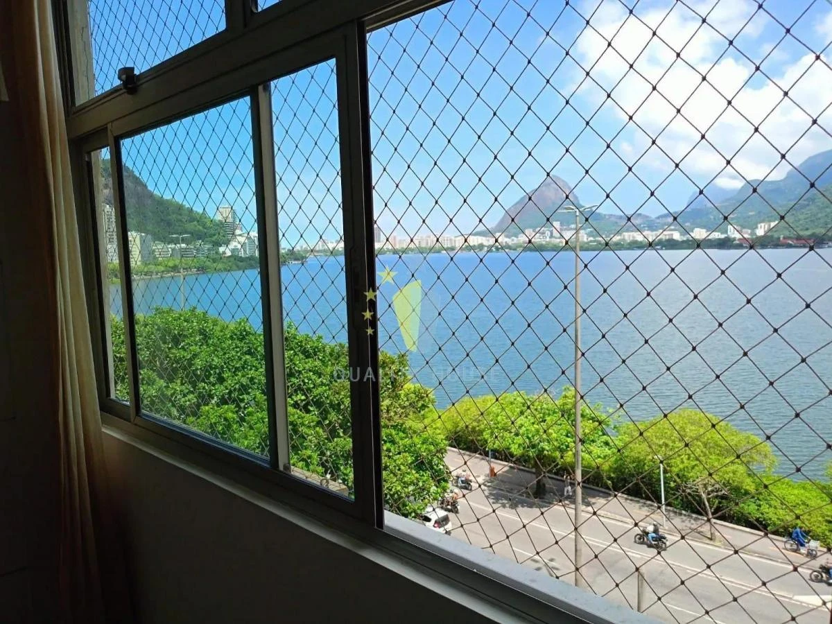 3-bedroom apartment with a water view in Rio de Janeiro