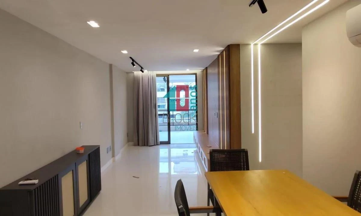 Furnished apartment, 110 m², with floor-to-ceiling windows — photo 11