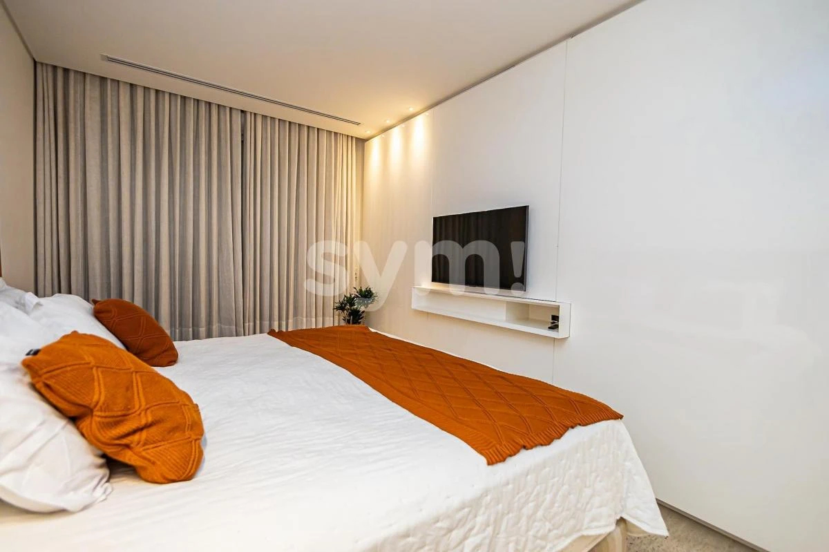 392 m² furnished apartment with 3 bedrooms and 5 baths — photo 6