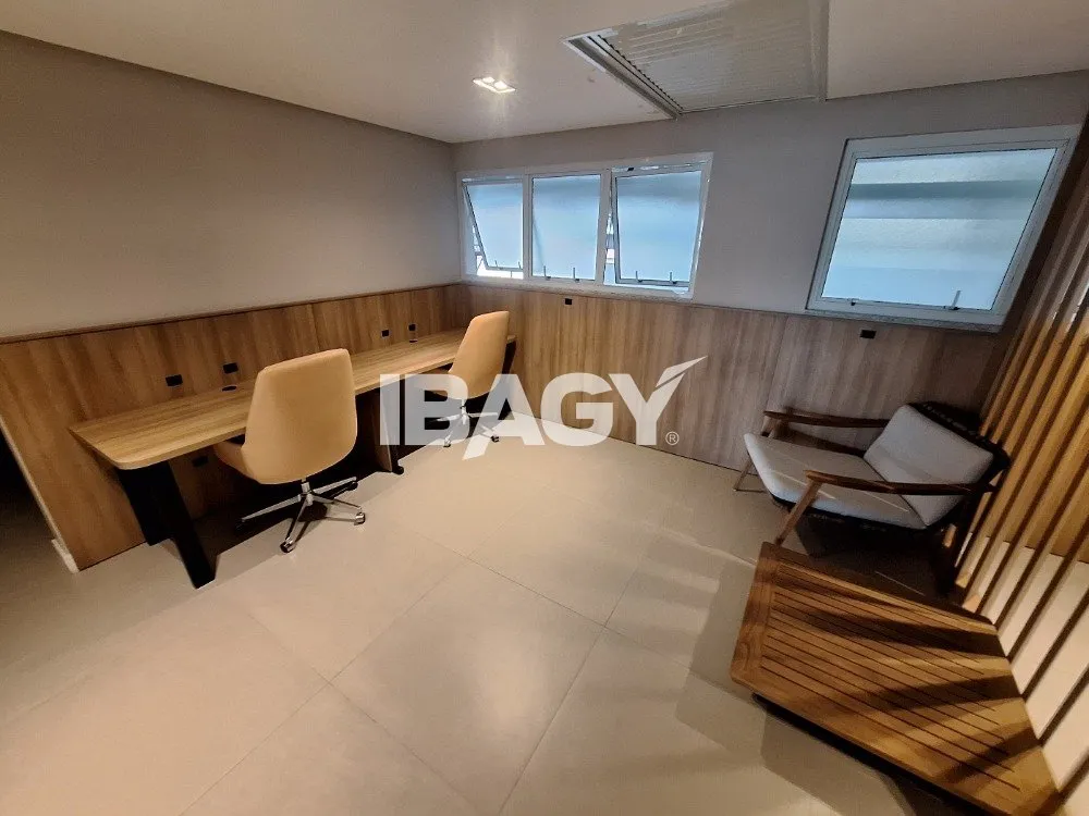 Apartment, 50 m², with a glass-enclosed balcony — photo 4