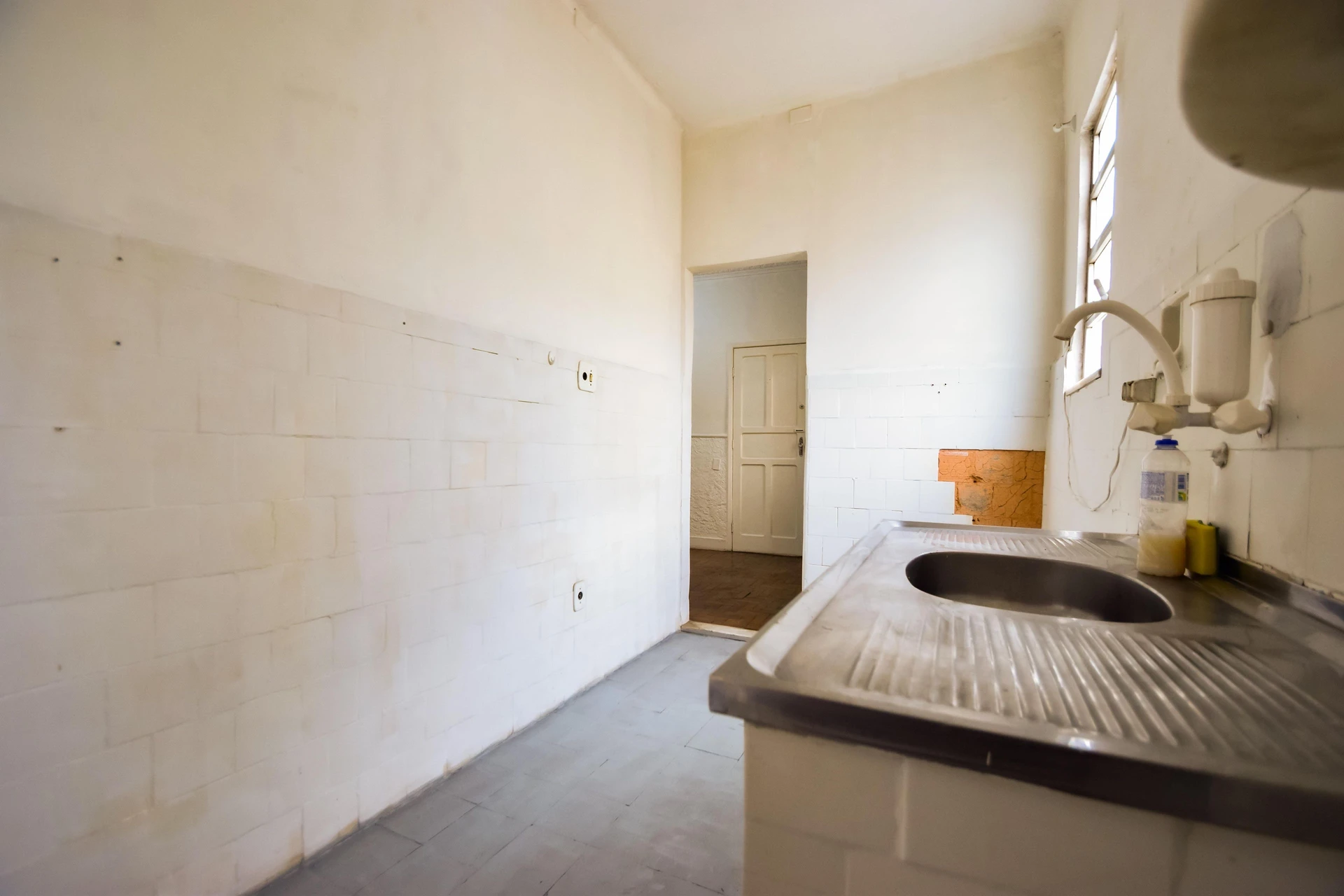 Apartment, 42 m², with wood or laminate floors — photo 12