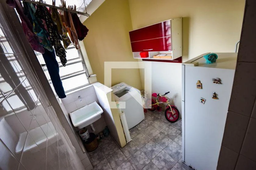 65 m² apartment with a washing machine and a bathtub — photo 26