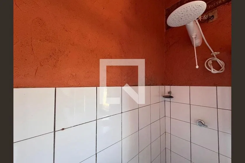 Casa de 4 dormitorios y 3 baños, 490 m² en total — photo 2