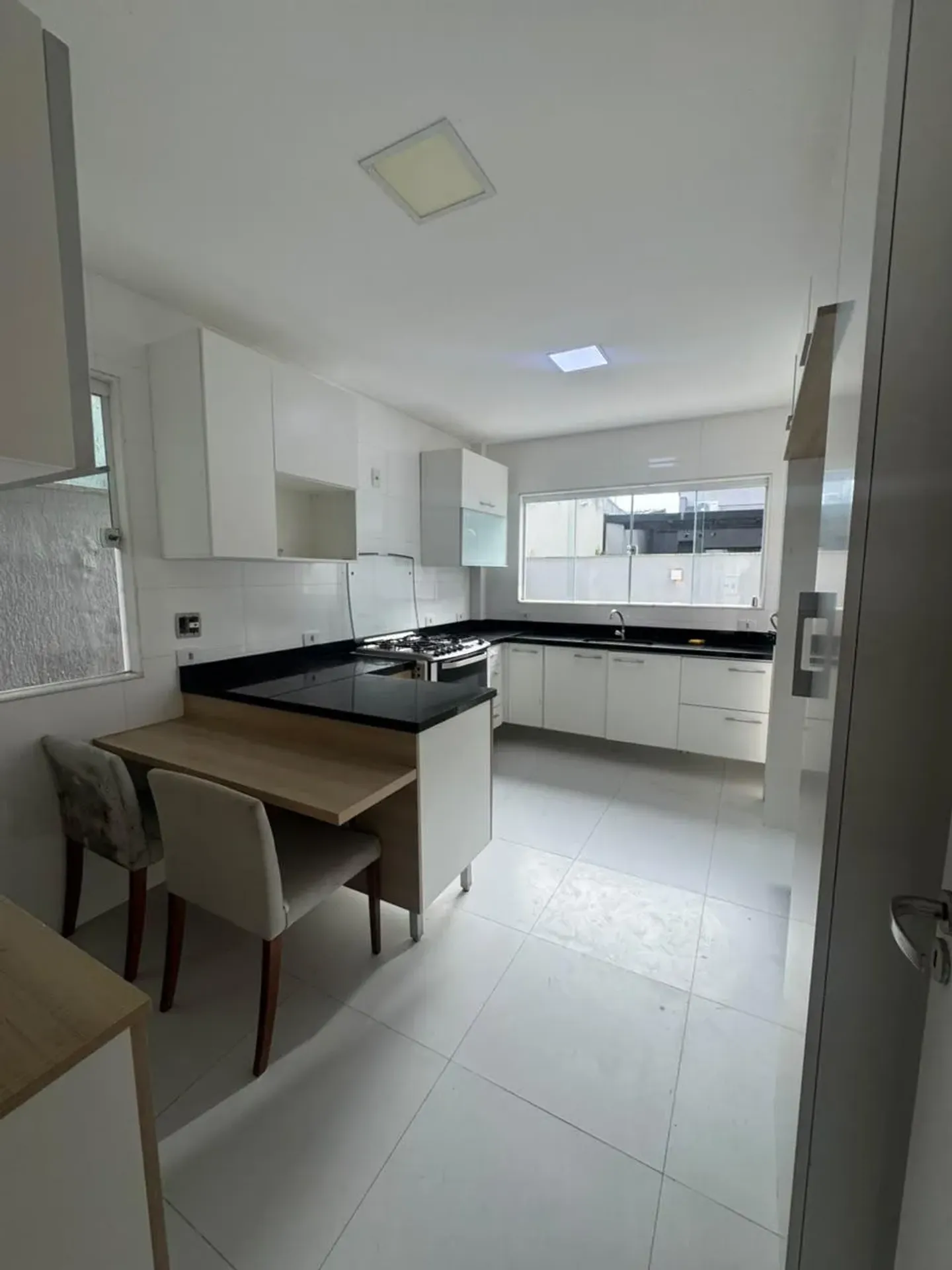 4-bedroom house with a home office in Rio de Janeiro — photo 17