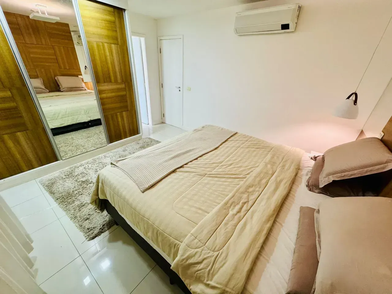 Furnished 3-bedroom apartment with open-plan kitchen — photo 30