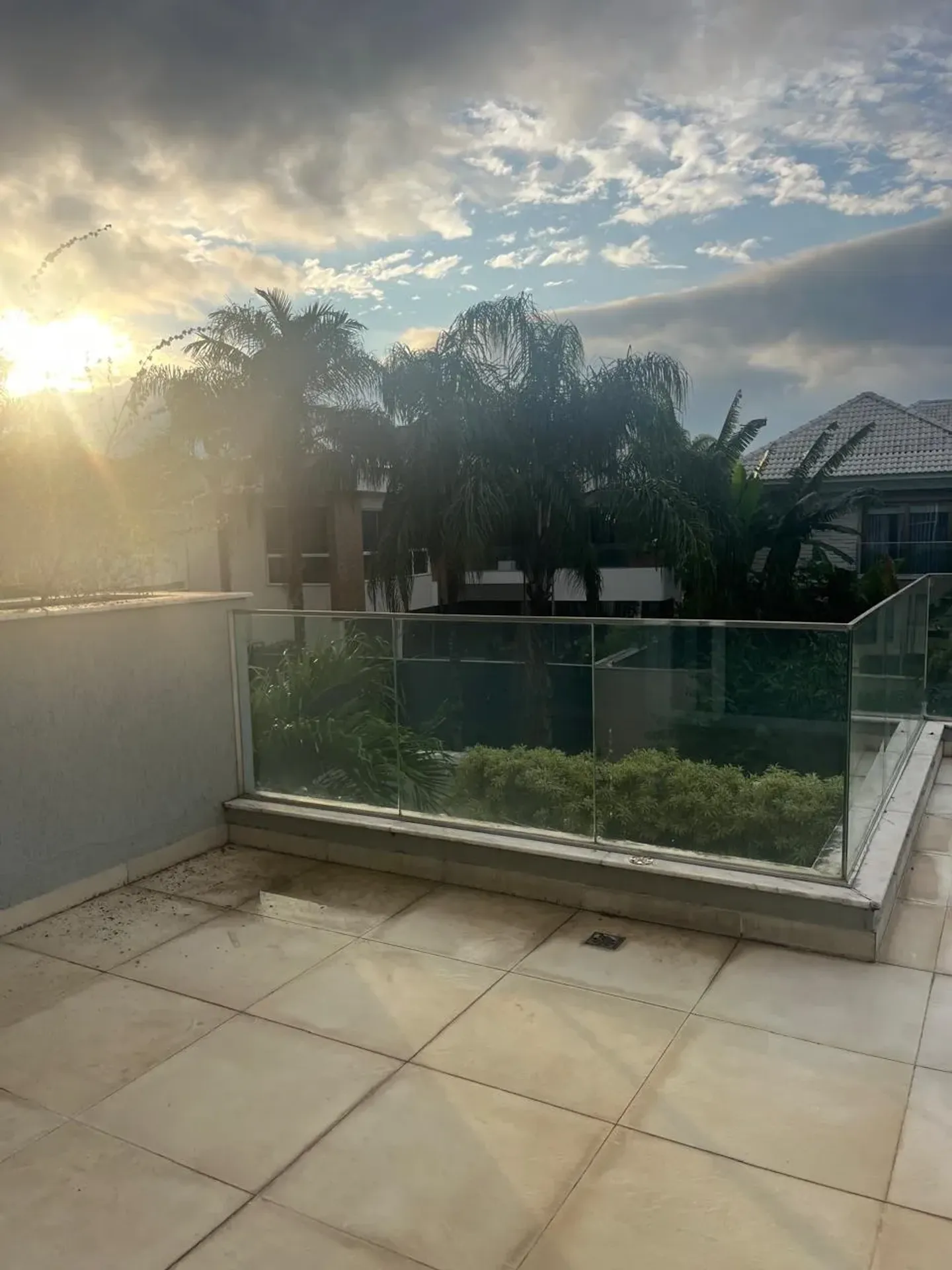 Furnished house with 5 en-suite bedrooms and 630 m² — photo 12