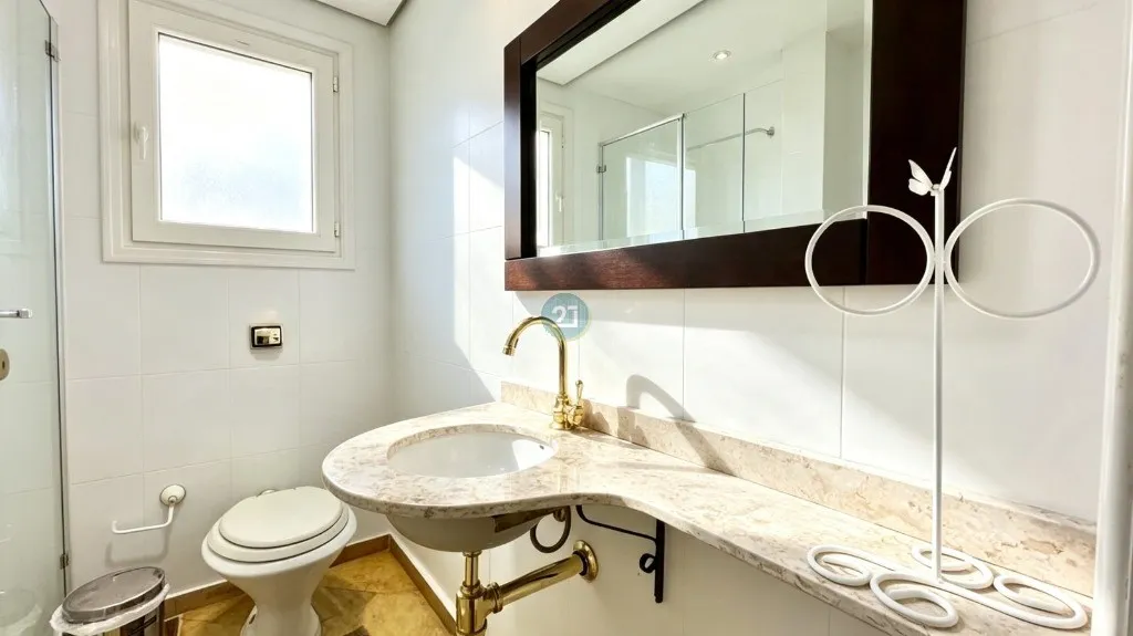 Квартира 254 м² с 3 спальнями-сьютами и прачечной — photo 22