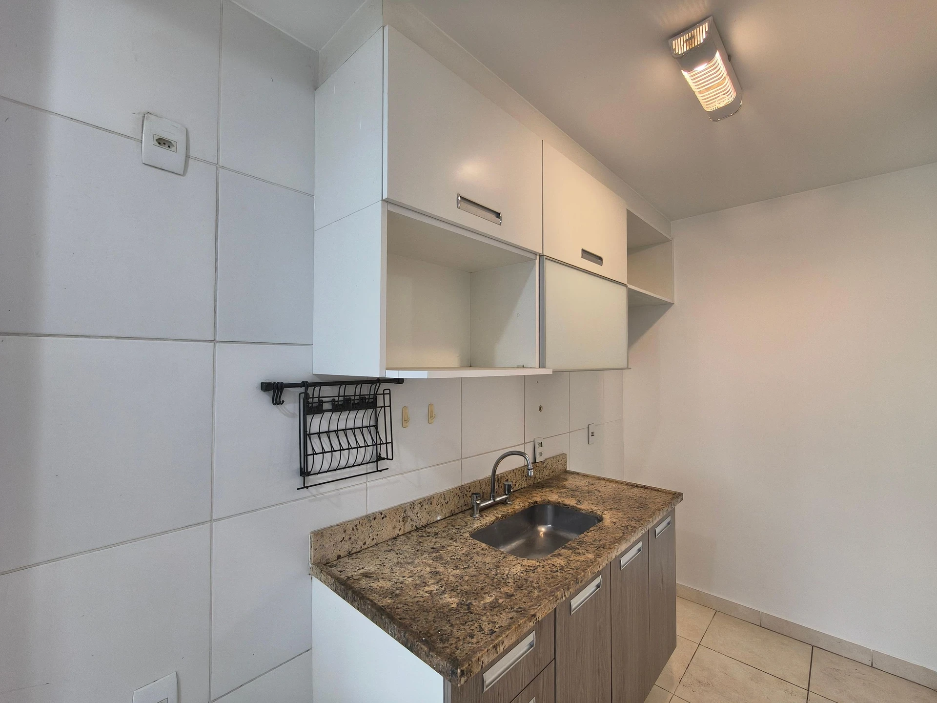 Apartamento de aluguel com 2 quartos e varanda — photo 12