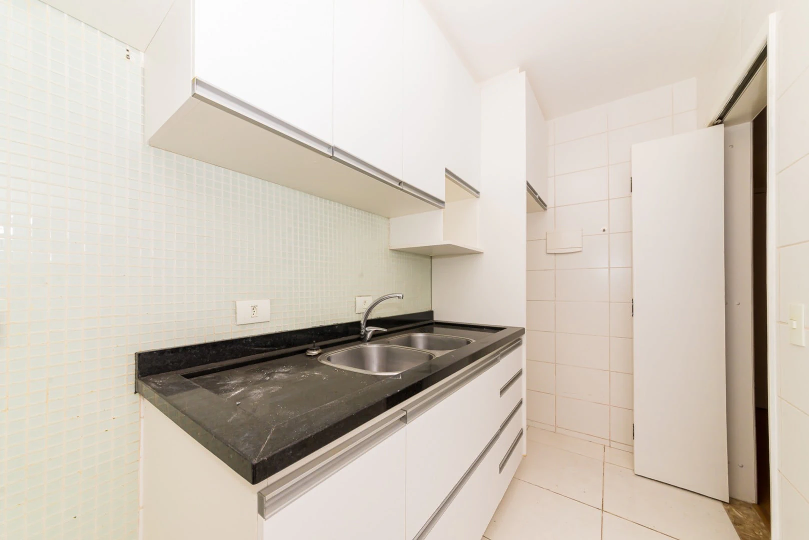 Apartamento com piso de madeira ou laminado, Cabral — photo 30