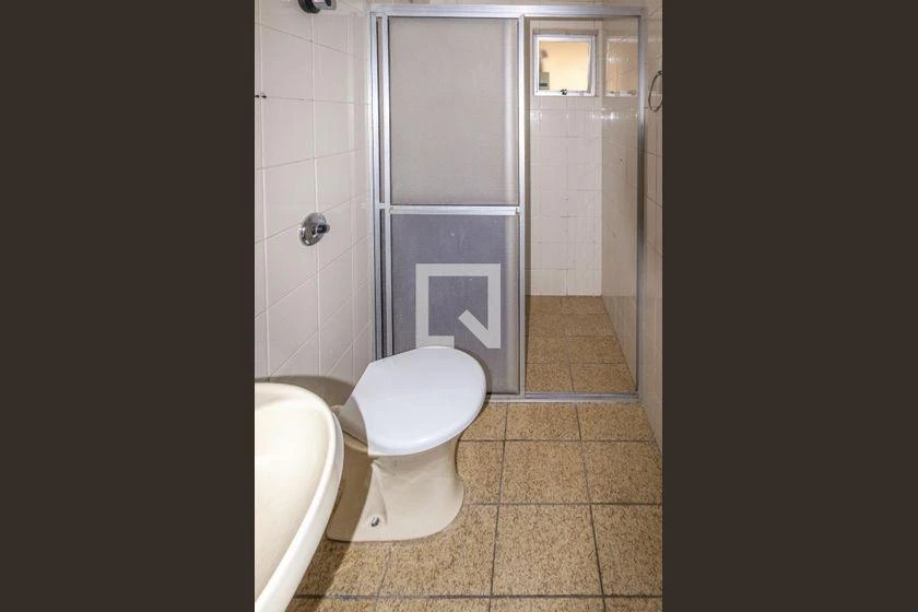 Walk-in closet in a 2-bedroom apartment, 75 m² — photo 33