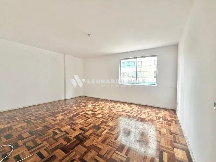 Apartamento de 3 dormitorios con aire acondicionado y 120 m² — photo 6