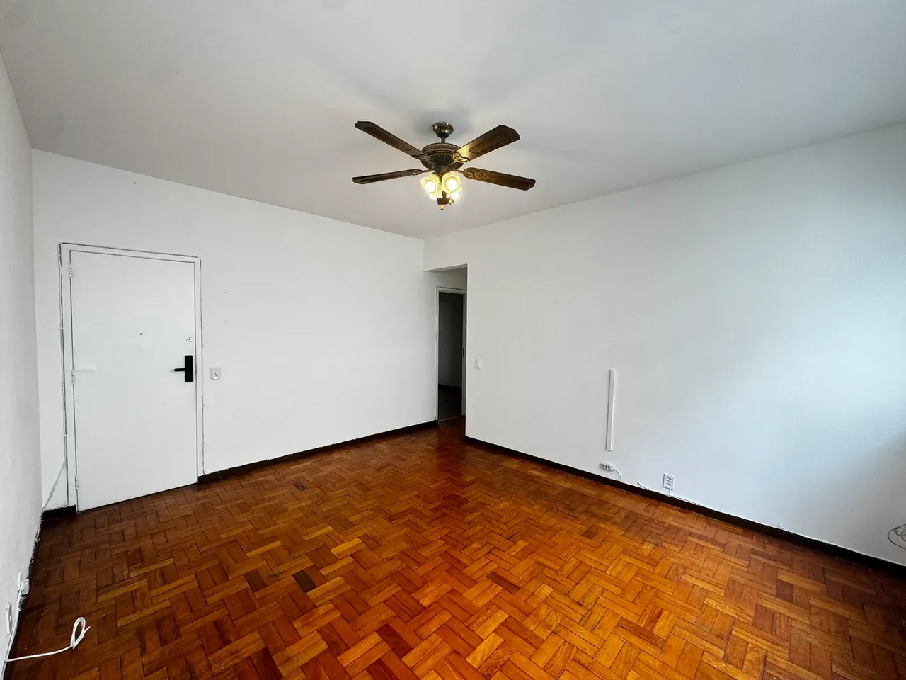 Apartment, 80 m², with wood or laminate floors — photo 16