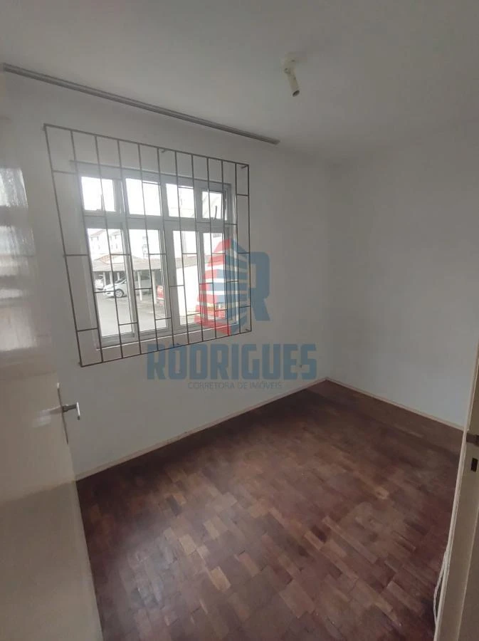 Wood or laminate floors in a 2-bedroom apartment, 41 m² — photo 9