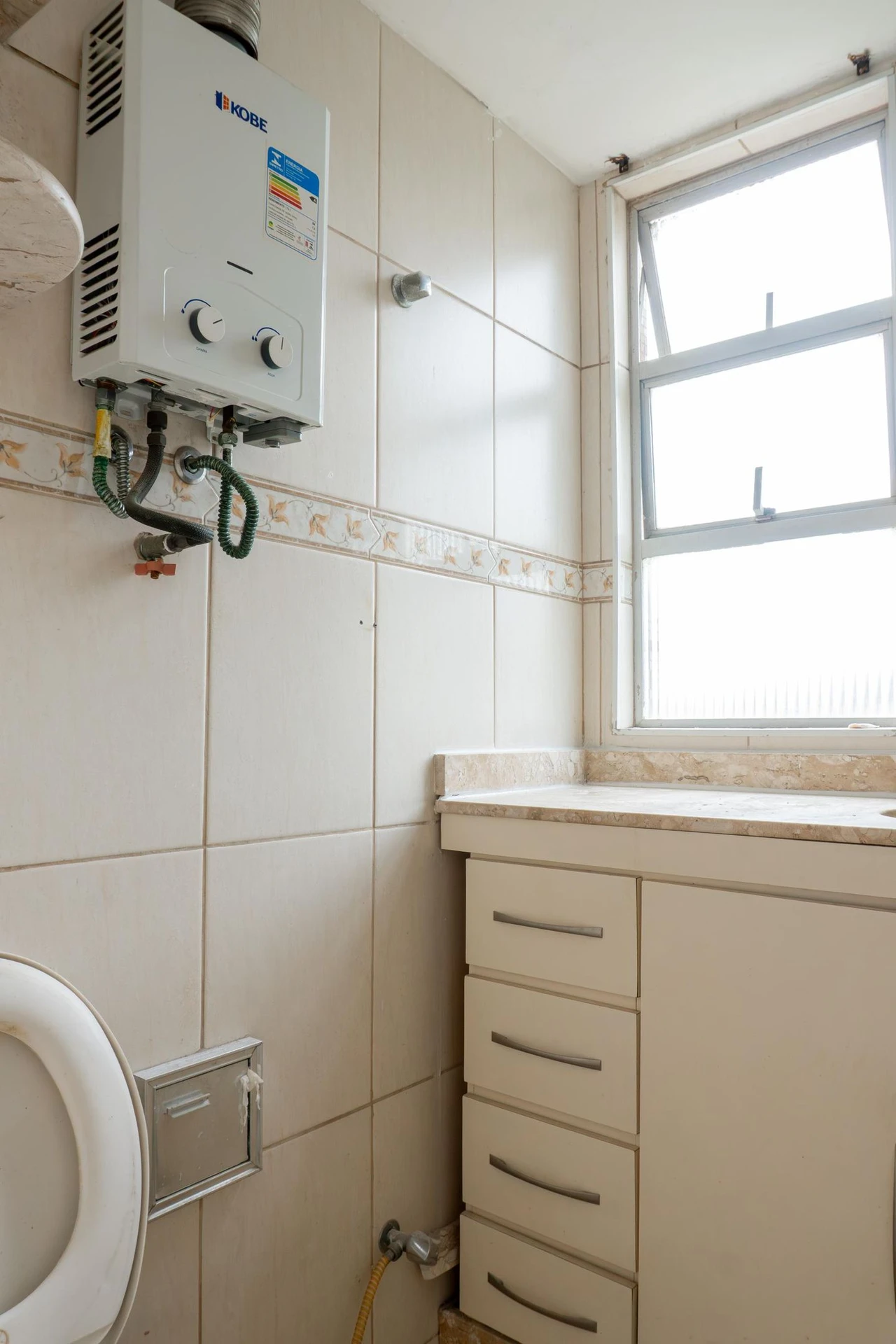 Bathtub in a 3-bedroom apartment, 81 m² — photo 14