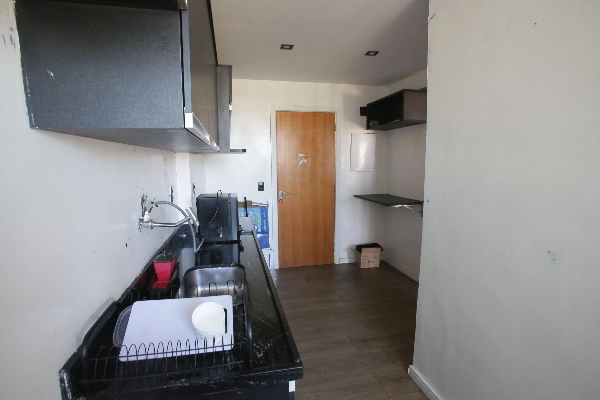 3-bedroom apartment with a balcony and 1 parking space — photo 2