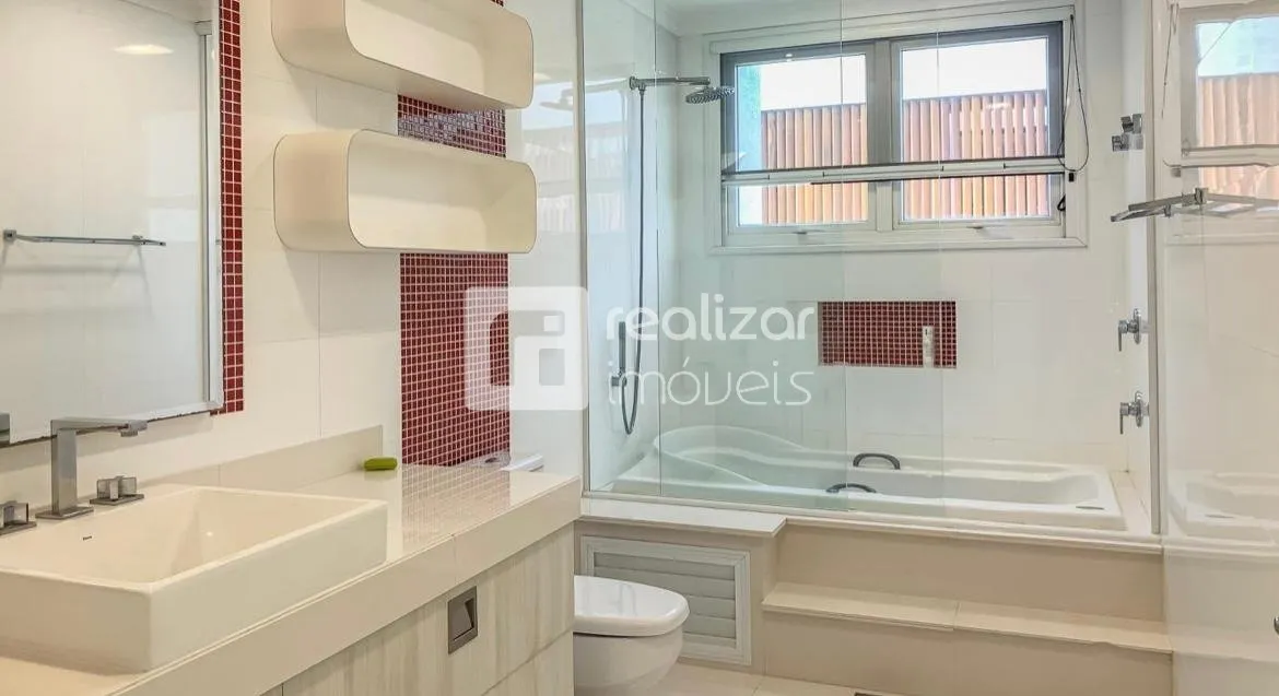 Casa mobiliada com 9 quartos e área externa privativa — photo 34