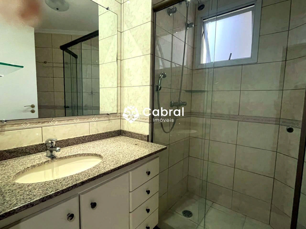 3-bedroom apartment with one en-suite bathroom — photo 2