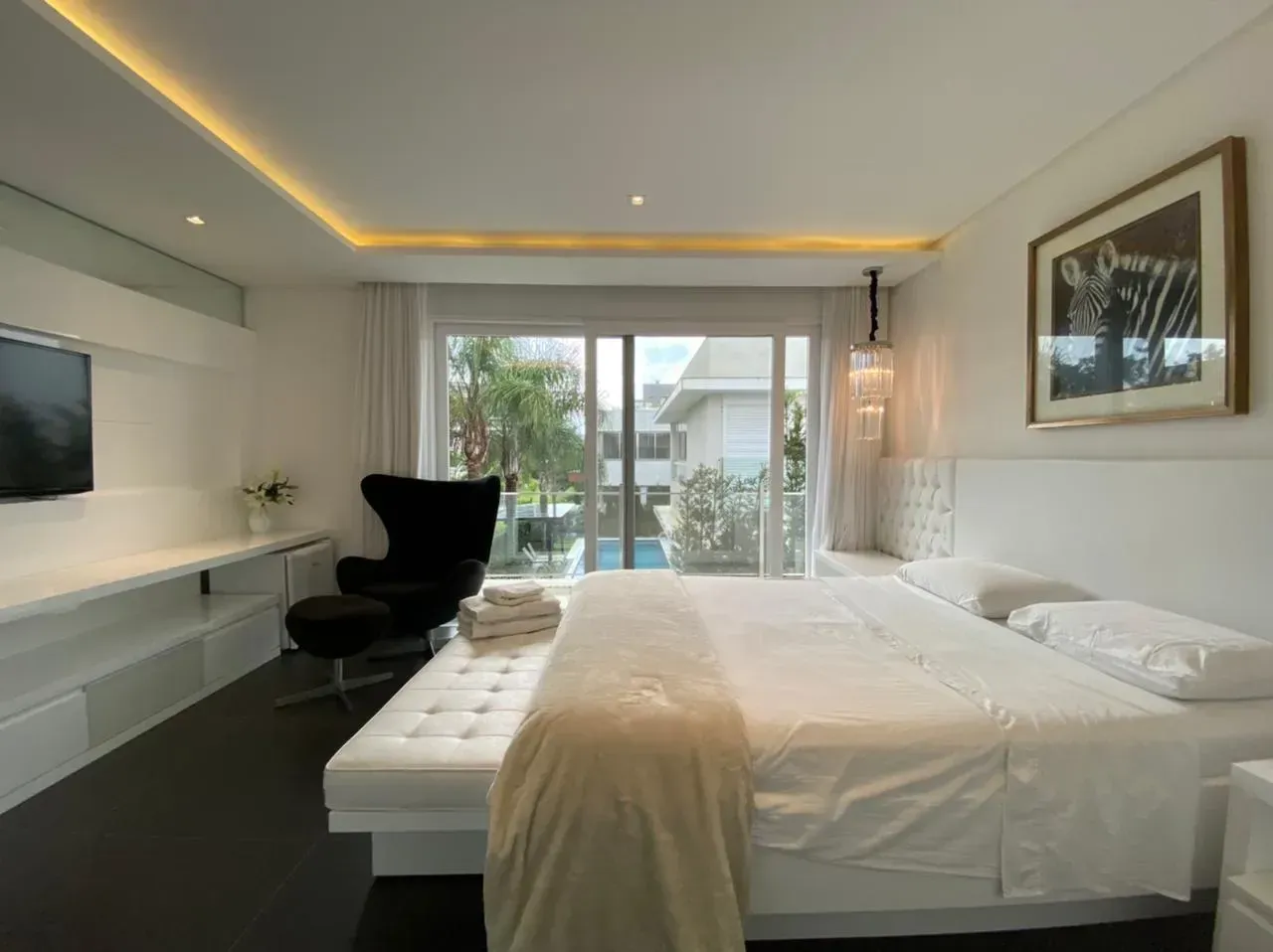 Casa mobiliada com 6 suítes e 7 banheiros — photo 26