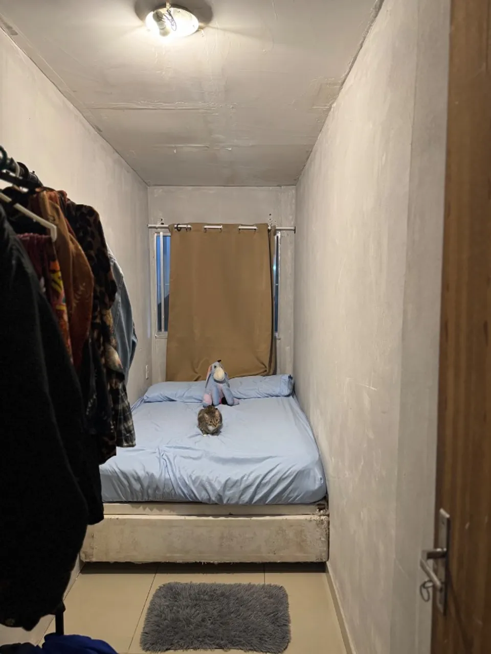Apartamento mobiliado de 1 quarto com banho em box de vidro — photo 8