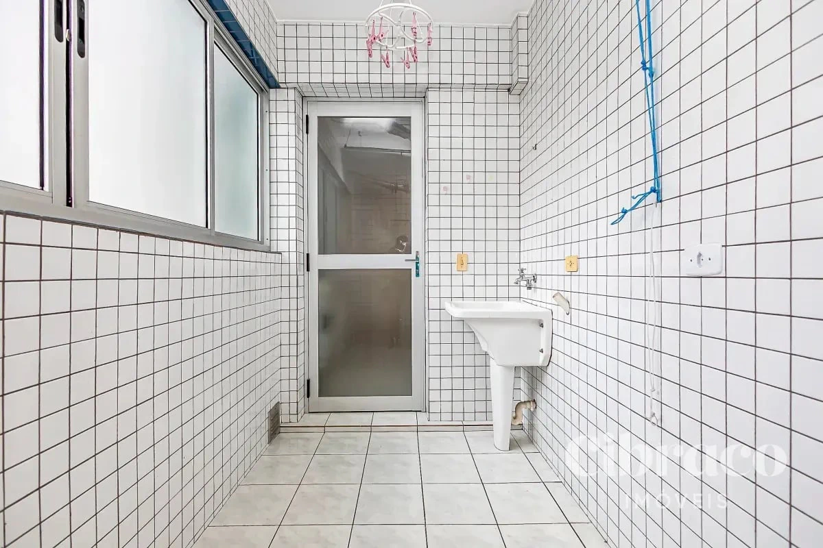 2-bedroom apartment with a home office in Curitiba — photo 9