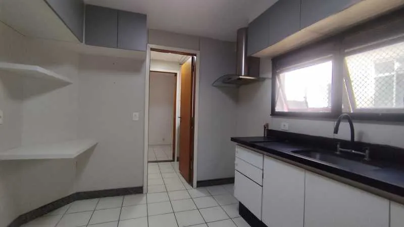 165 m² apartment with 3 bedrooms and 5 bathrooms — photo 26