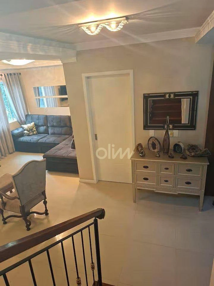 Casa com 4 dormitórios e jardim privativo — photo 5