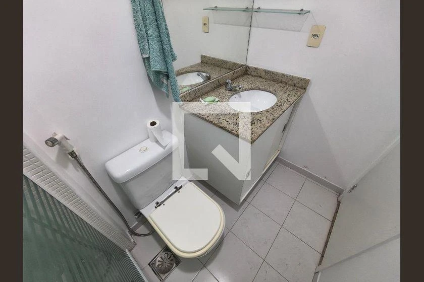 Furnished 2-bedroom apartment with a balcony — photo 8