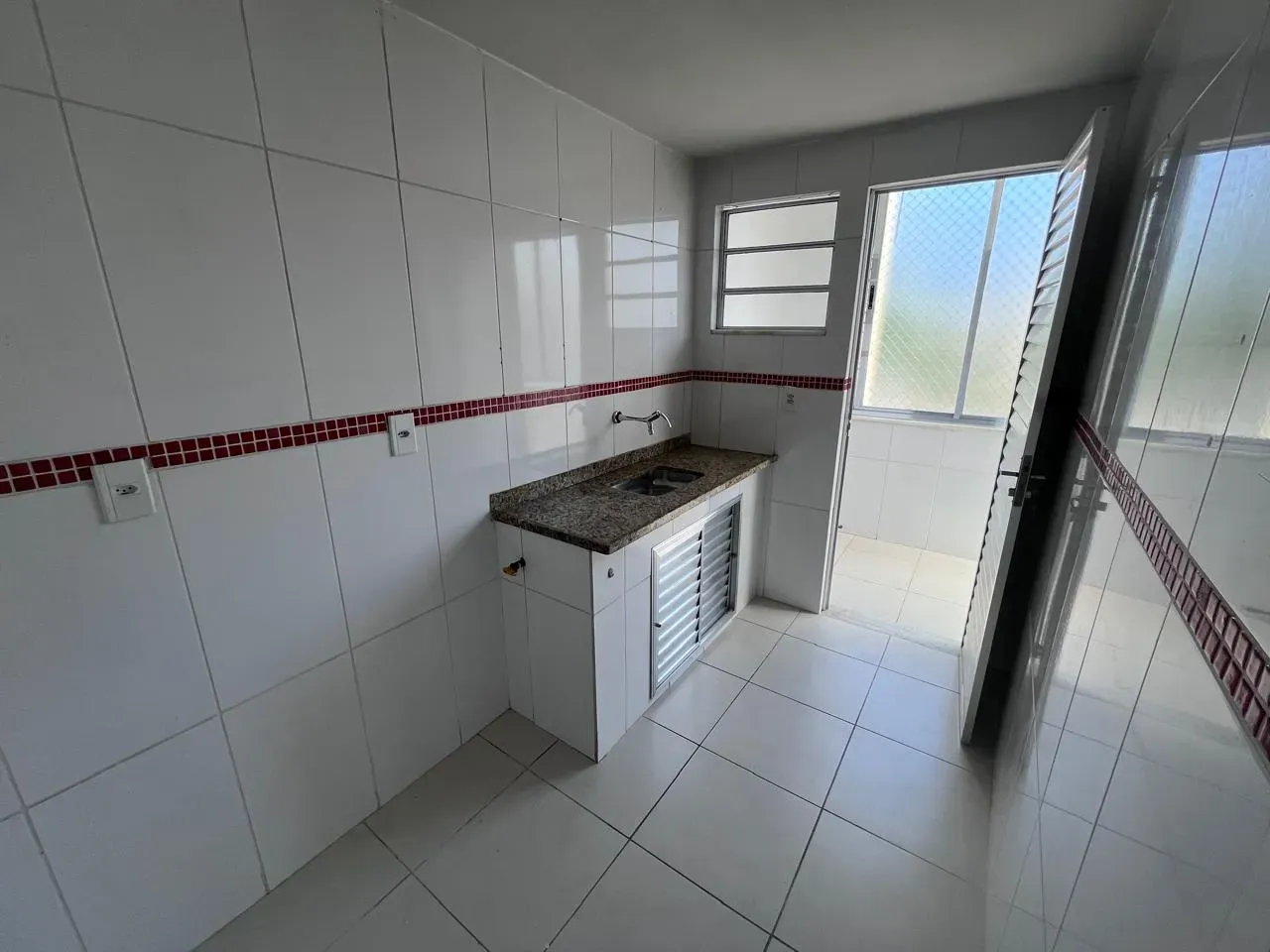 Wood or laminate floors in a 2-bedroom apartment, 60 m² — photo 2