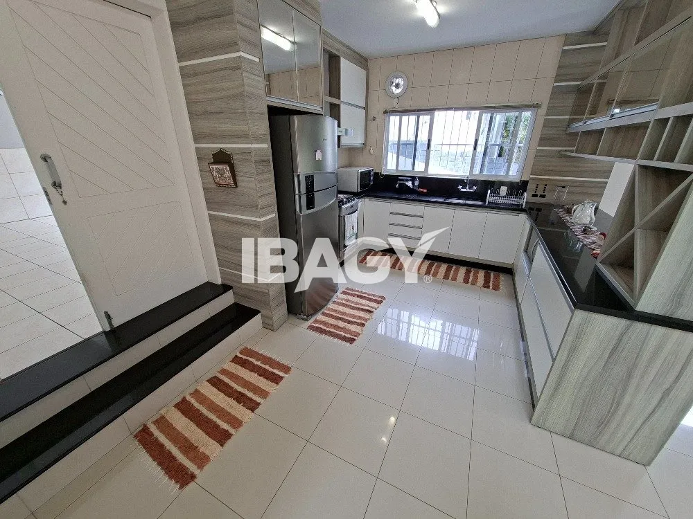 Furnished house with 3 bedrooms and a spacious balcony — photo 2