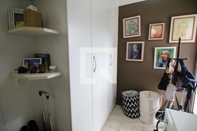 3-bedroom rental apartment with an enclosed balcony — photo 31