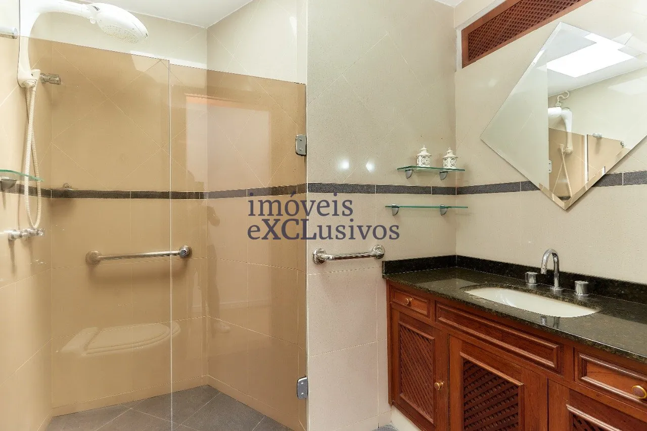House with 3 en-suite bedrooms and 665 m² garden — photo 92