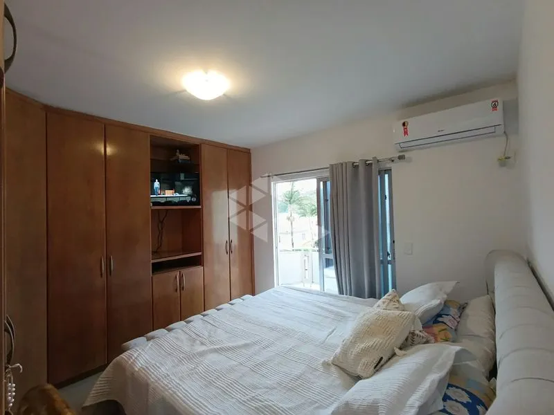 Furnished apartment, 121 m², with a home office — photo 36