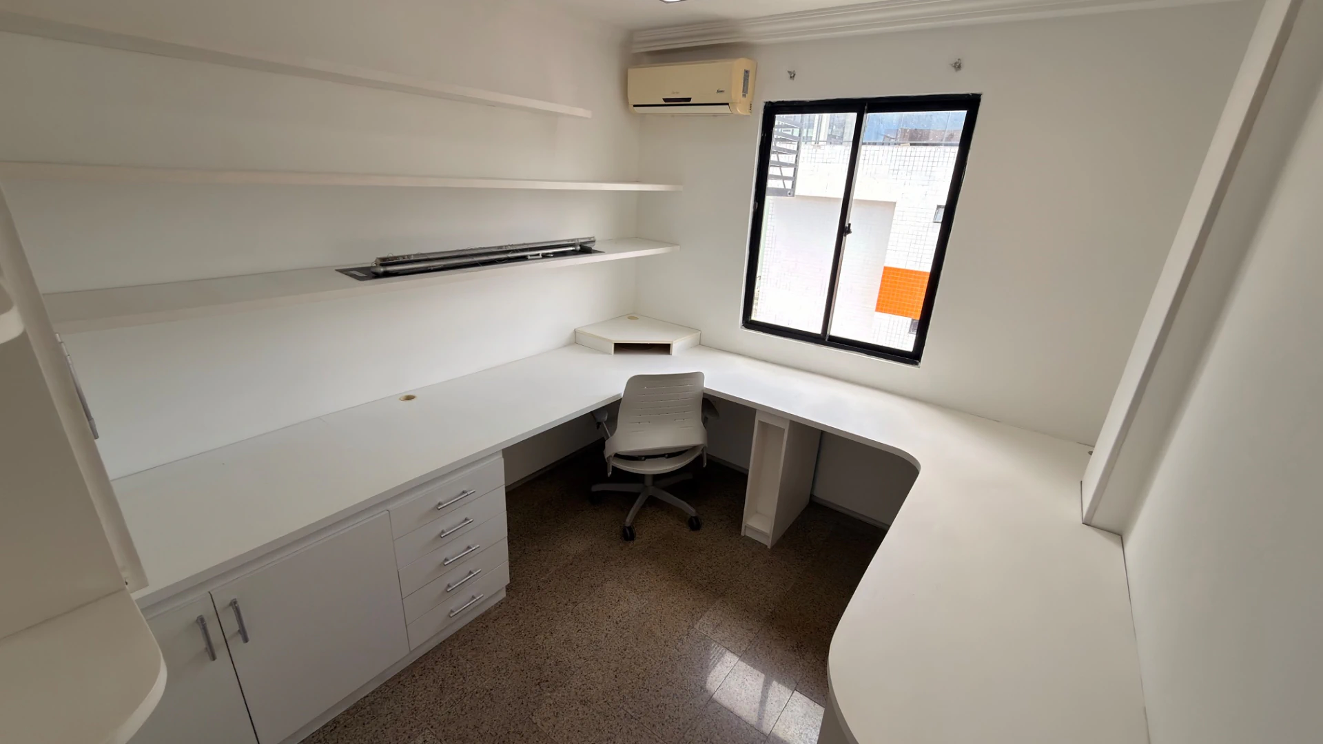 Apartamento, 99 m², com banheira — photo 15