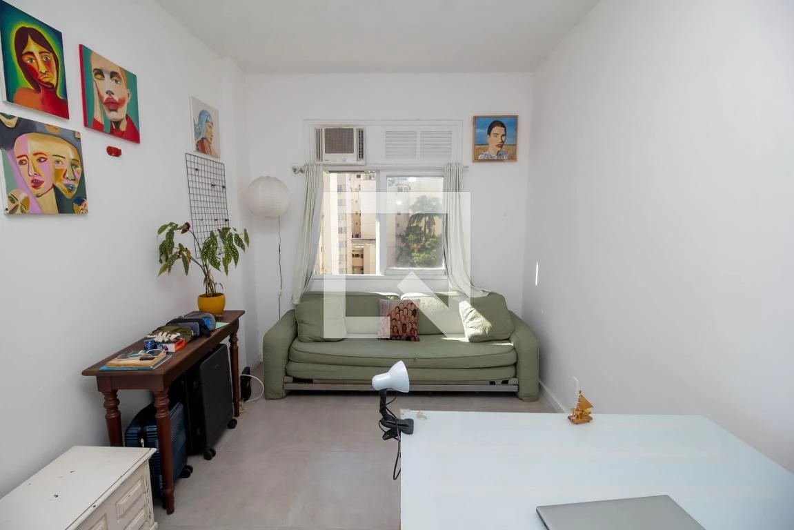 Furnished studio, 32 m², with a home office — photo 7