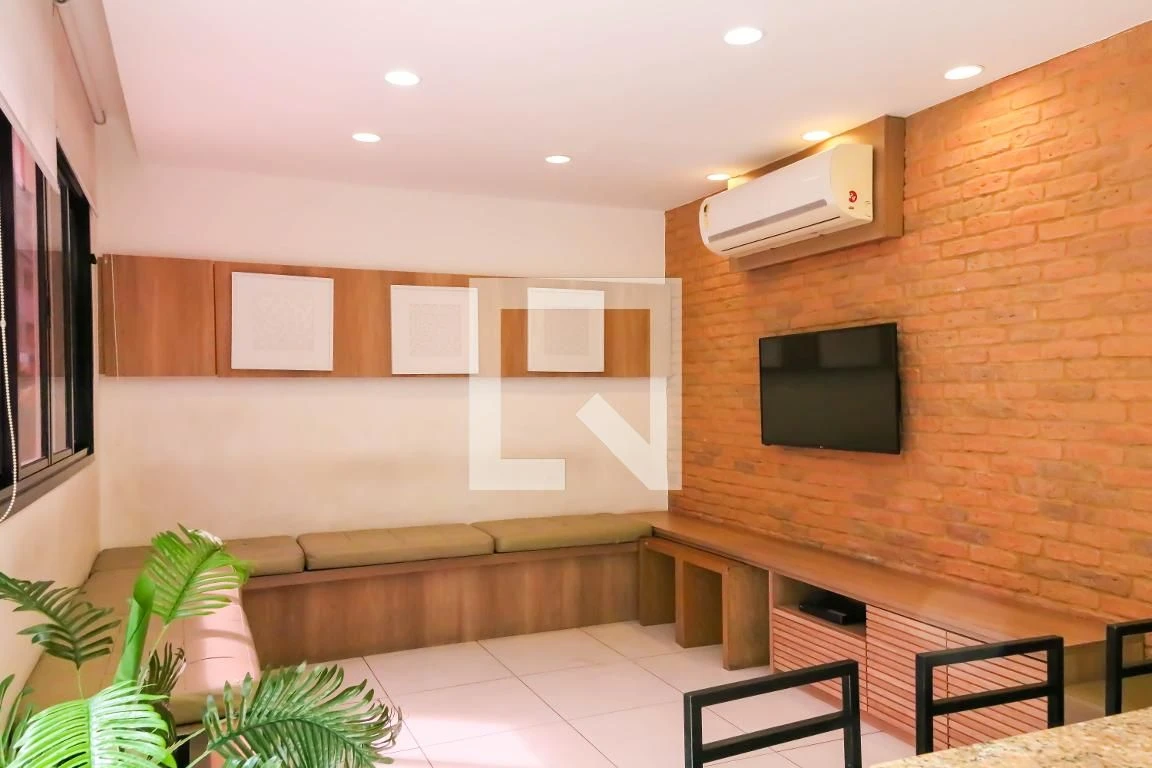 2-bedroom apartment with a home office — photo 14
