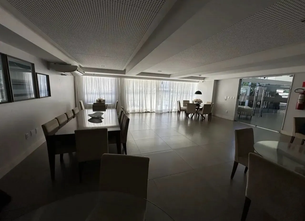 2-bedroom apartment in a building with a gym — photo 10
