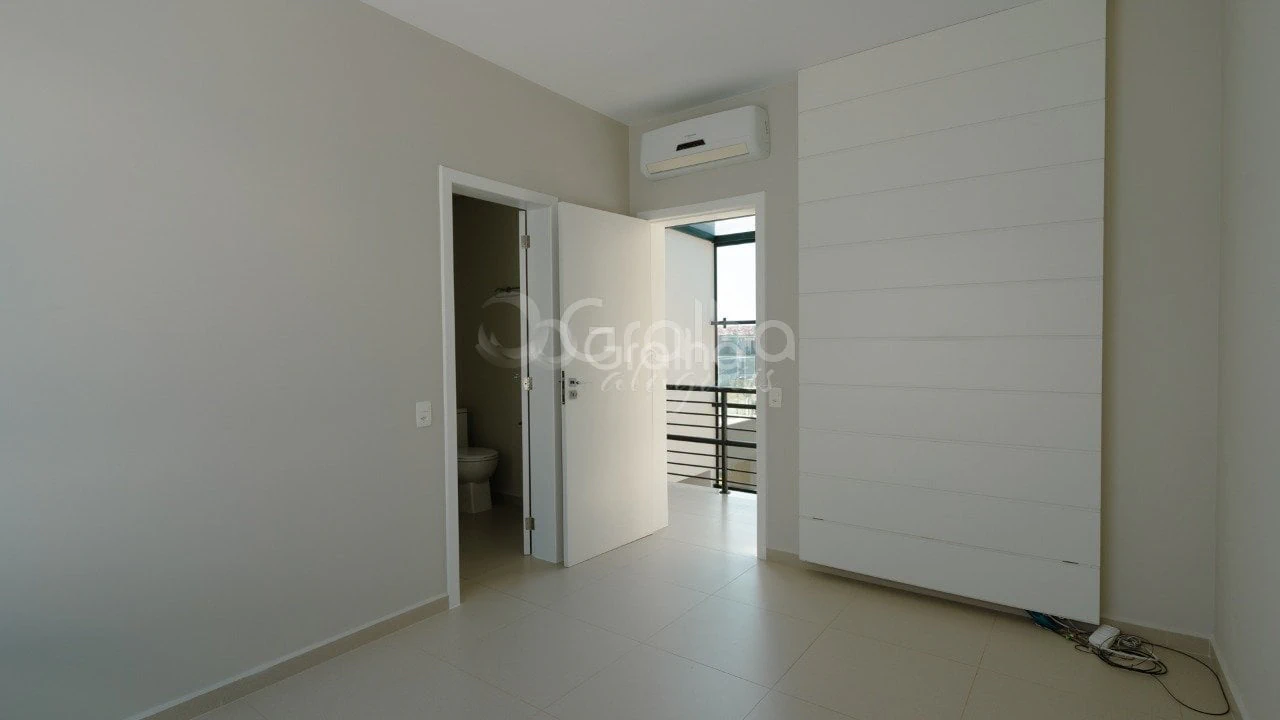 House, 343 m², with a bathtub — photo 19