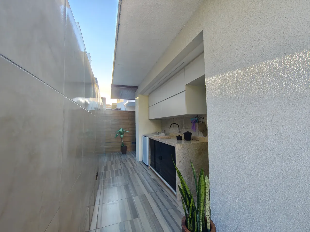 Garden in a 4-bedroom house, 196 m² — photo 9