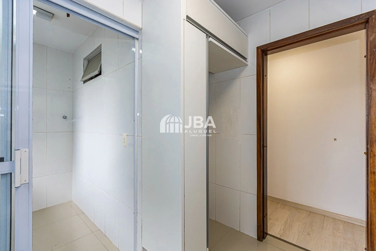 Apartment, 74 m², with wood or laminate floors — photo 12
