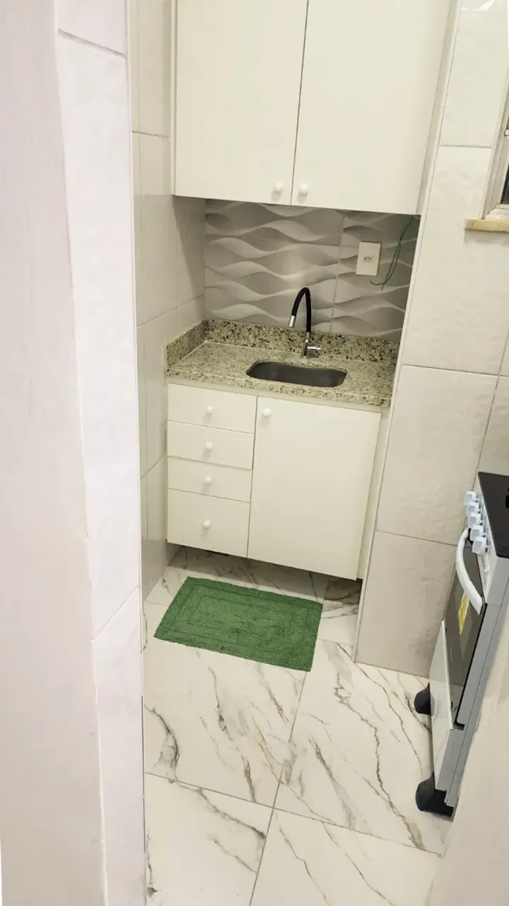 Furnished 1-bedroom apartment with gas stove kitchenette — photo 12