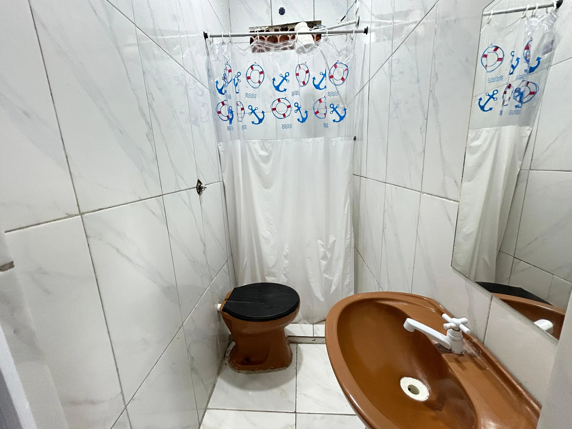 Unfurnished 1-bedroom house with a dedicated laundry area — photo 14