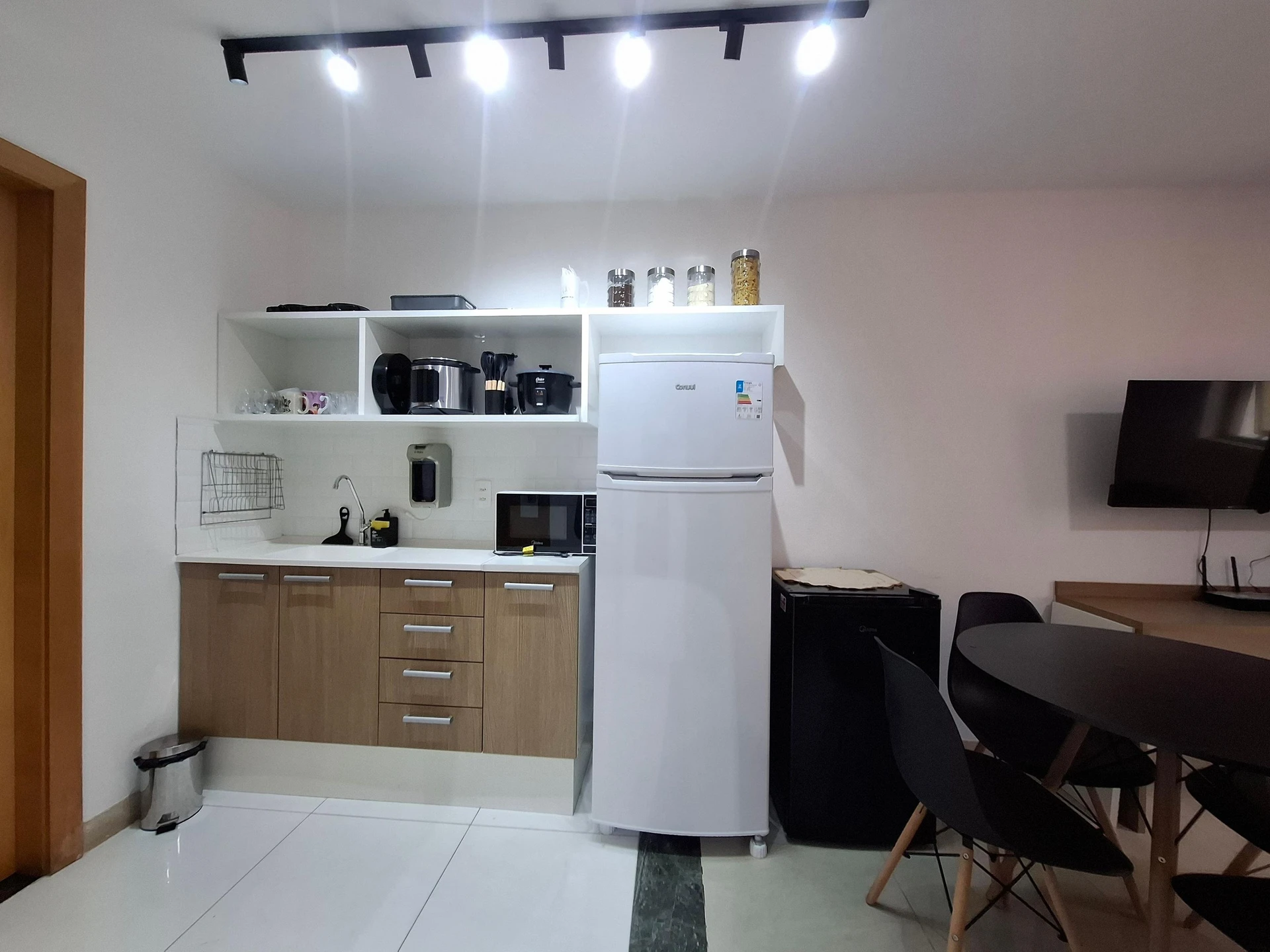 Apartamento de 1 quarto com chuveiro elétrico