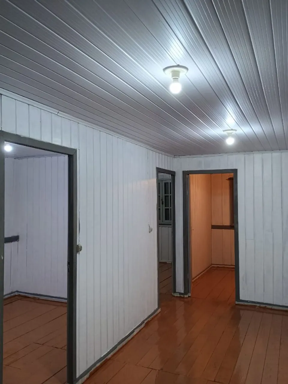 House, 90 m², with wood or laminate floors — photo 8
