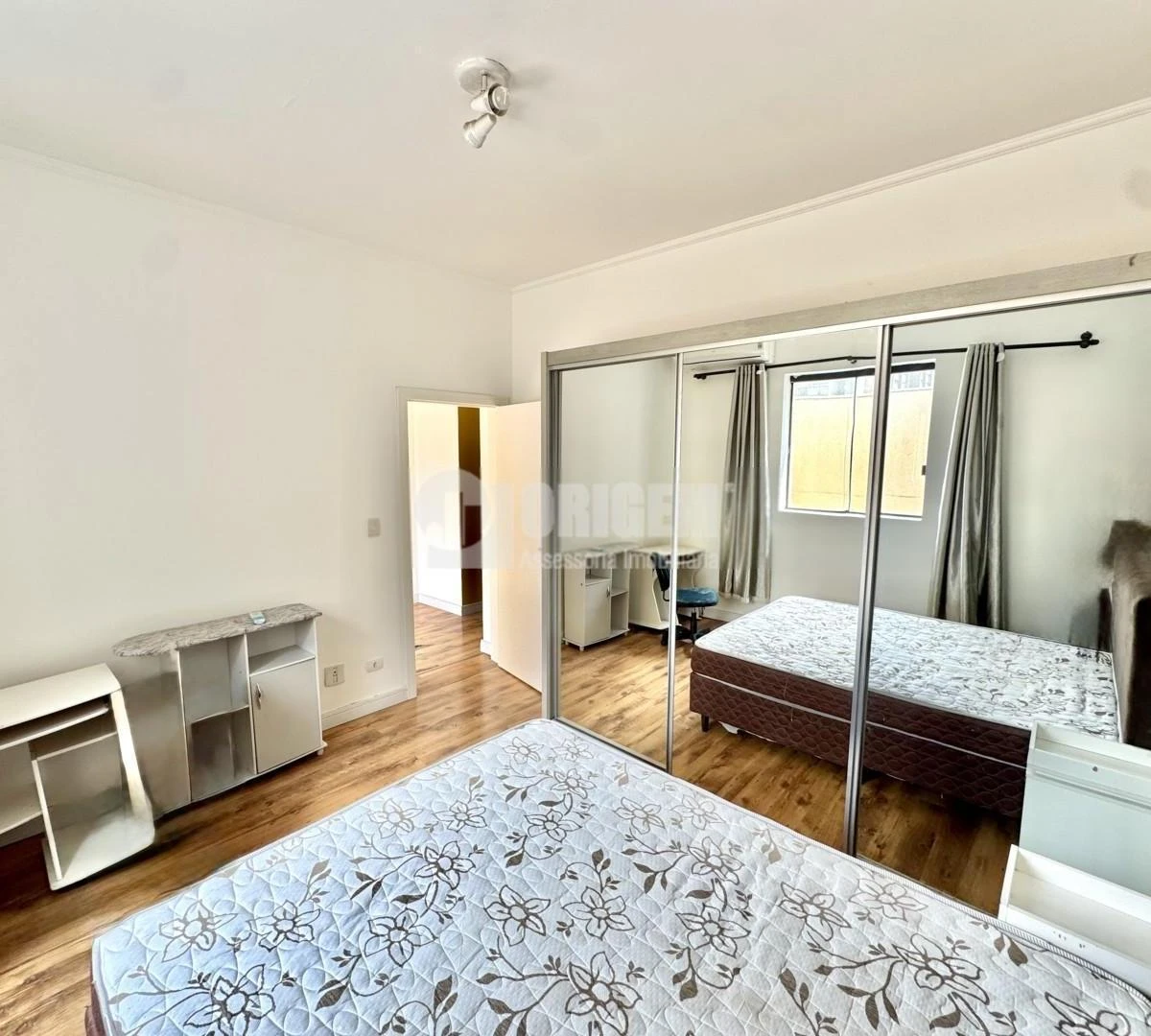 Дерев'яна підлога або ламінат та 1 спальня: квартира 43 м² — photo 5