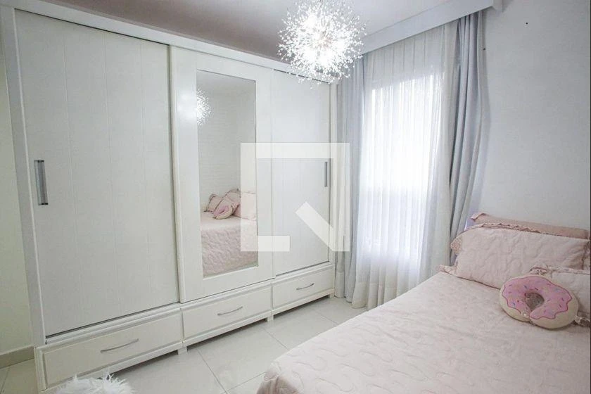 Furnished house with 4 bedrooms and 167 m² — photo 46