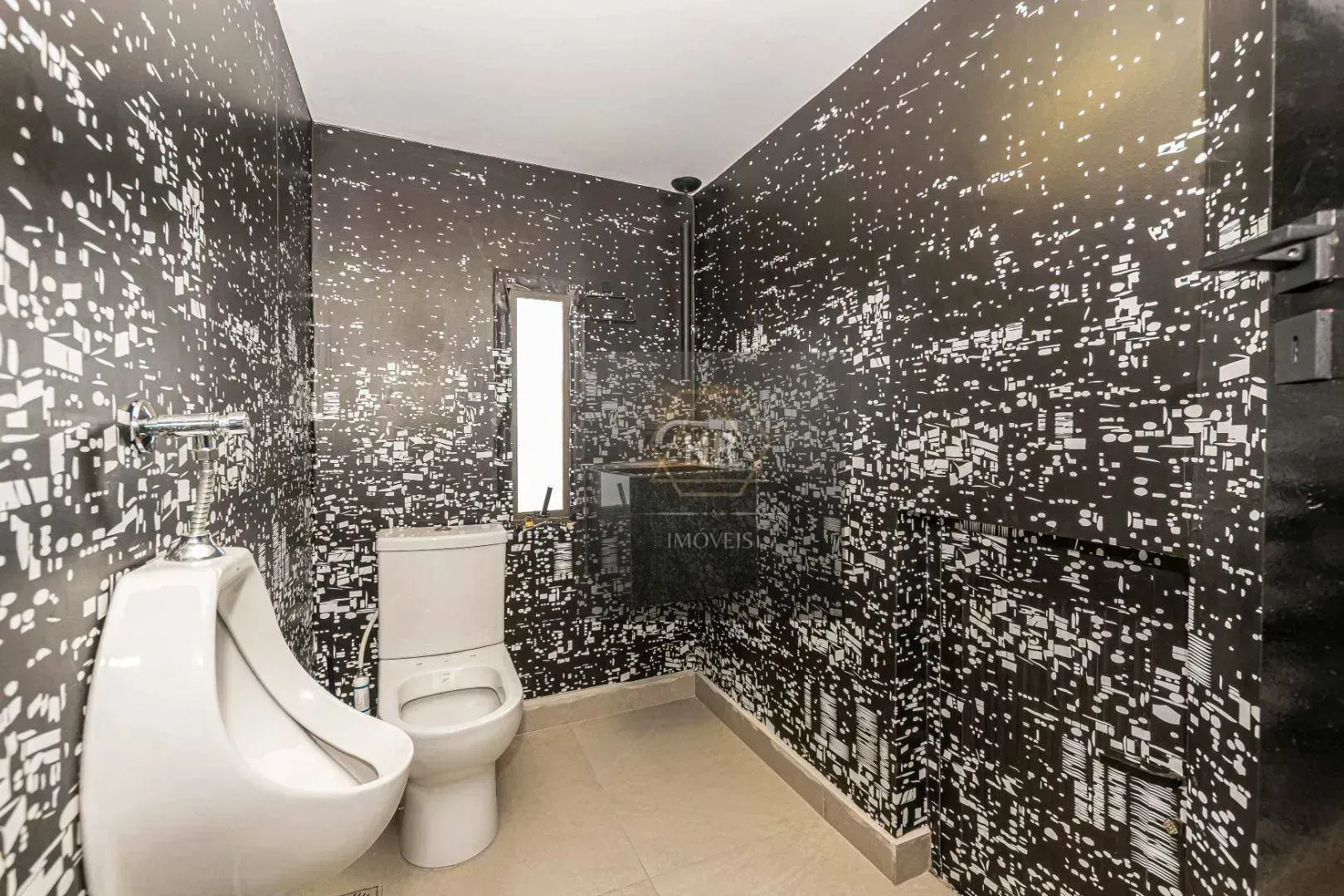 Furnished 272 m² apartment with 3 en-suites and 4 parking — photo 40