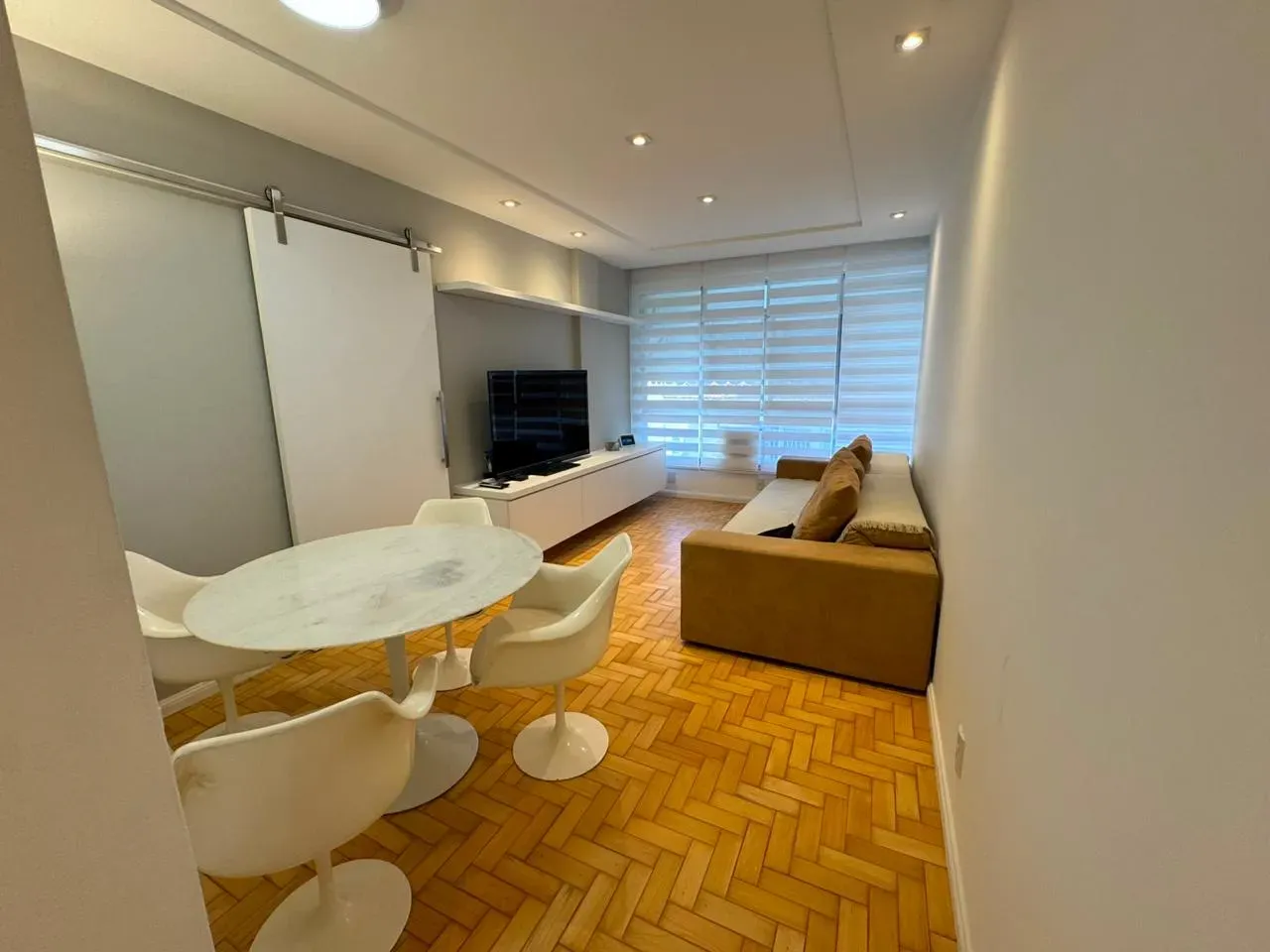 Furnished apartment, 74 m², with a glass-enclosed balcony